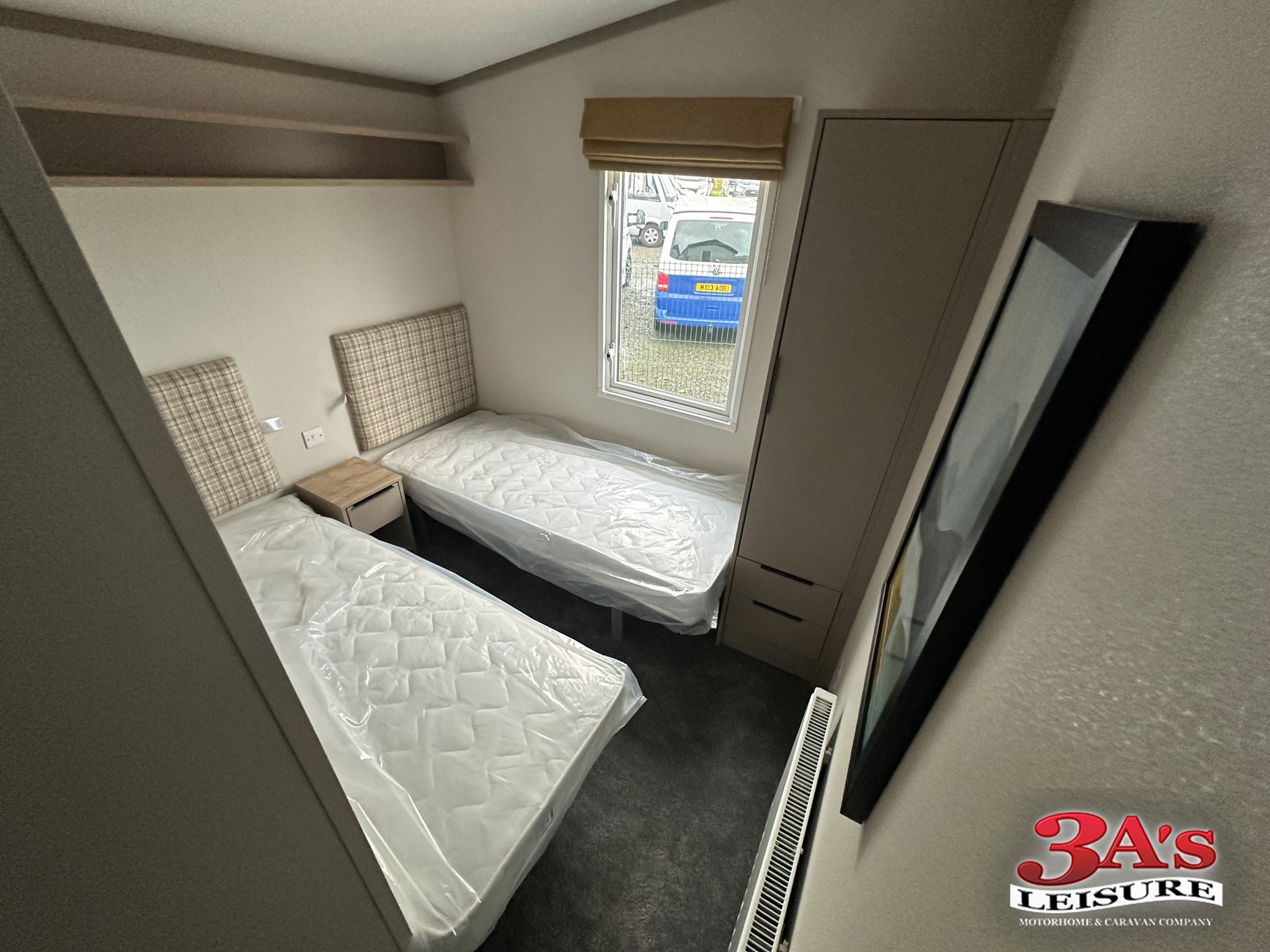 victory stonewood static caravan twin bedroom